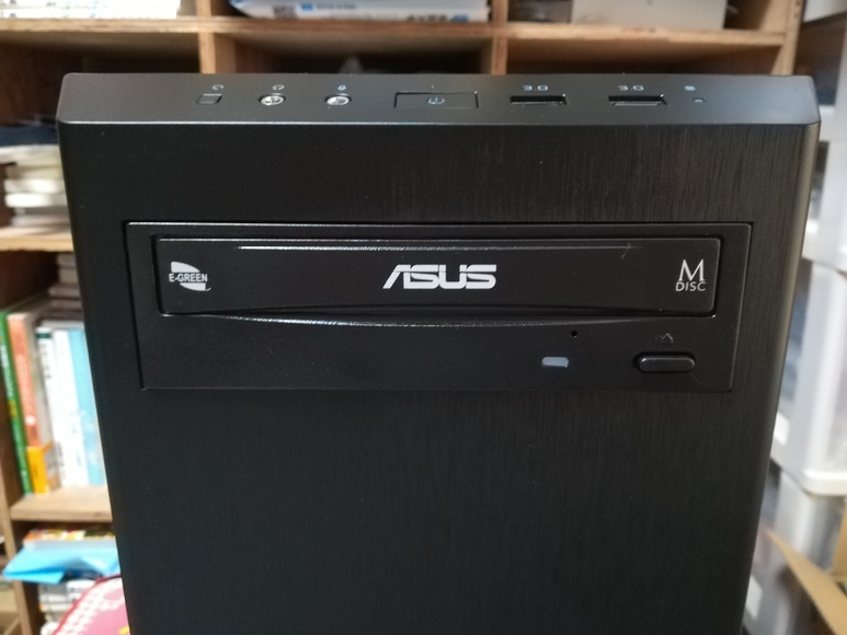 DVDドライブのセット